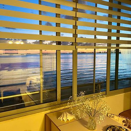 Cozy Beachfront Room Durrës Exteriör bild